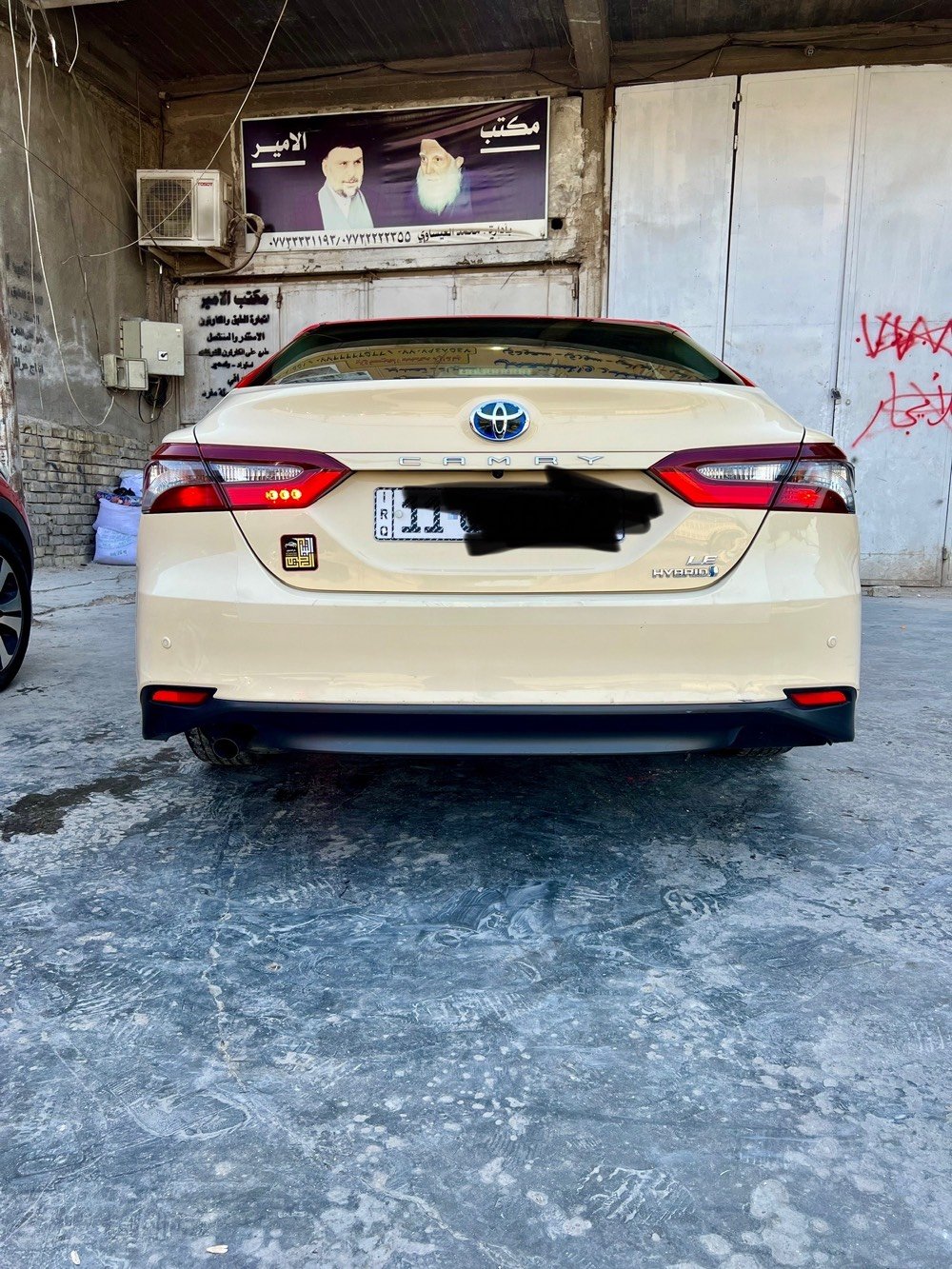 كامري موديل2023اصل السيارة مكفوله ما عده باب بي تصليح مكان السيارة بغداد الطالبيه