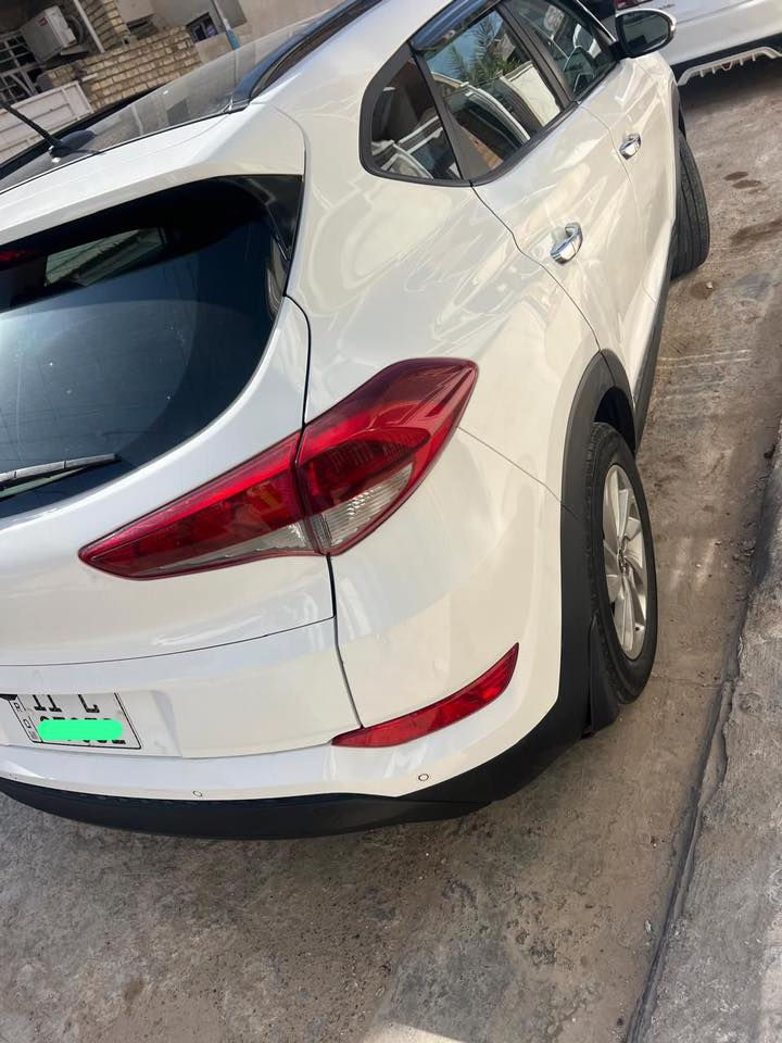 سلام عليكم هونداي توسان موديل ٢٠١٦
خليجي بدون صبغ كرسي كهرباء بانوراما السياره بيها بارد قليل السياره هزه وتحويل ورقام جديده بسمي 
السعر ١٦٥ مال بيع 
هـ ***********
