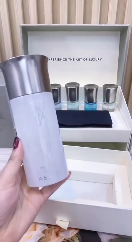 بكج عطور عساف الاصلي 🩶🤍

تشكيلة عطور استنثائية تجمع بين الرقي والفخامة في كل زجاجة ✨🙂‍↔️

روائح فاخرة تناسب جميع الاذواق قوة الثبات عالية جداً جداً 🌿✨

واناقة ما تتكرر بوكس مميز يحتوي على مجموعة من عطور ASSAF  عساف العالمية 🩶

اختيار مثالي للاهداء او للاستخدام الشخصي 💎

يحتوي على عطر اورا 150ملي 
5 قطع عطور من مجموعة الاروقيت بحجم عبوة 10 ملم بالاضافة الى نظارة شمسية 🩶✨

سعر البكج..65 الف

توصيل لجميع المحافظات مجاني


**إذا كنت صاحب هذا الإعلان وتريد حذفه لأي سبب، رجاءا أرسل رسالة إلى الدعم الفني**