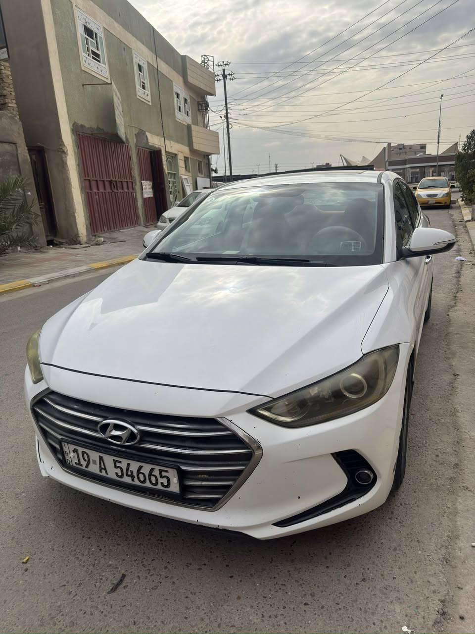 السلام عليكم
النترا ٢٠١٨ خليجي ماشية ١٢٥ الف كيلو فول مواصفات عدا البصمة محرك ٢٠٠٠ دوش بيها صبغ بلباب وبارد بمكانات ثانية موضحة بلسونار 
فتحة سقف 
مري شفط 
شاشة 
حساس 
كاميرا خلفية دوارة 
تحكم ستيرن 
٣ وضعيات قيادة 

السعر ١٦٢ وبي مجال 
*********** 
واتس او اتصال
