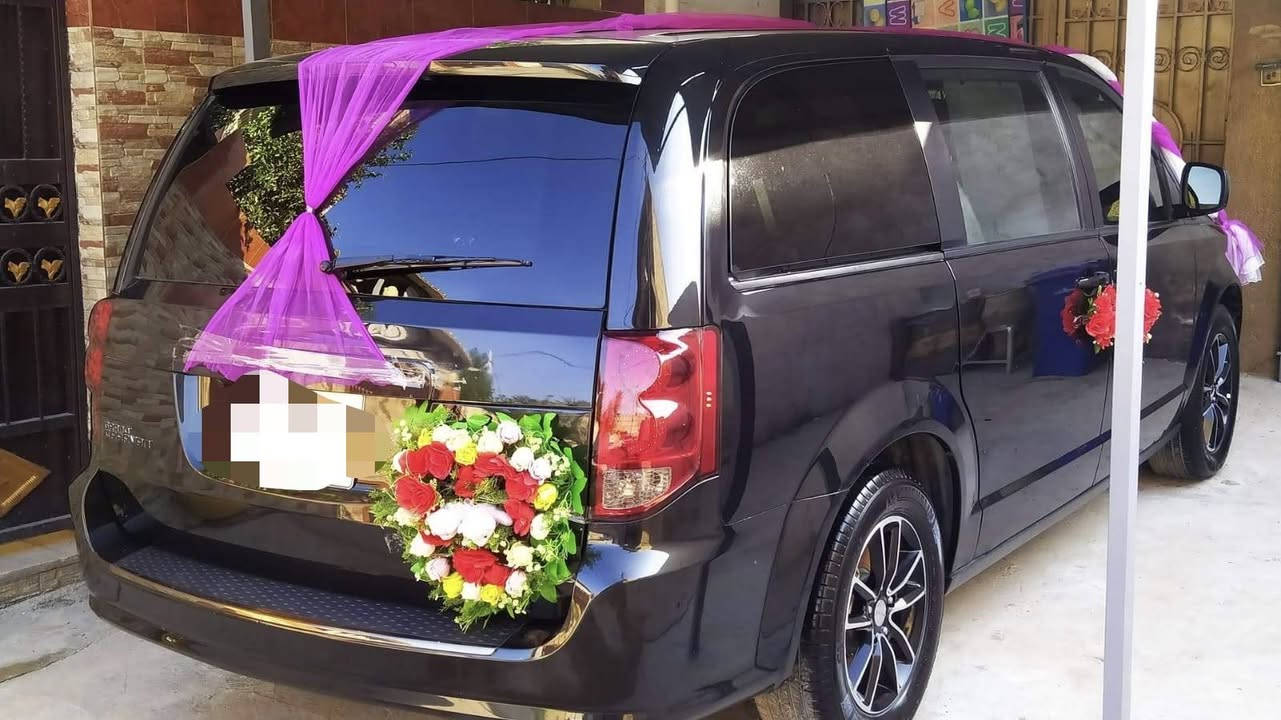 للبيع دوج كارافان GT أعلى فئة موديل 2018
📍 الموقع: بابل
وارد أمريكا 🇺🇸 كرفان
الممشى: 95 ألف
اللون: أسود ميتاليك ✨
الفئة: GT (أعلى فئة) 
المواصفات:
✔️ محرك 3.6 V6 قوي
✔️ ناقل أوتوماتيك
✔️ مقاعد جلد رياضية 
✔️ أبواب جانبية كهربائية
✔️ باب خلفي كهربائي
✔️ شاشة كبيرة + كاميرا خلفية     
✔️ تحكم بالستيرن + مثبت سرعة
✔️ مكيف أمامي وخلفي بارد جداً
✔️ جنوط رياضية أصلية
✔️ استخدام عائلي نظيف
✔️ صبغ قطعتين تجميلي فقط 
✔️ بدون ضرب شاصي
✔️ جاهزة للفحص بأي مكان
السعر: (175) رقم سليمانيه باسمي
قابل للتفاوض للجادين فقط
📞 للتواصل واتساب أو اتصال: ***********
