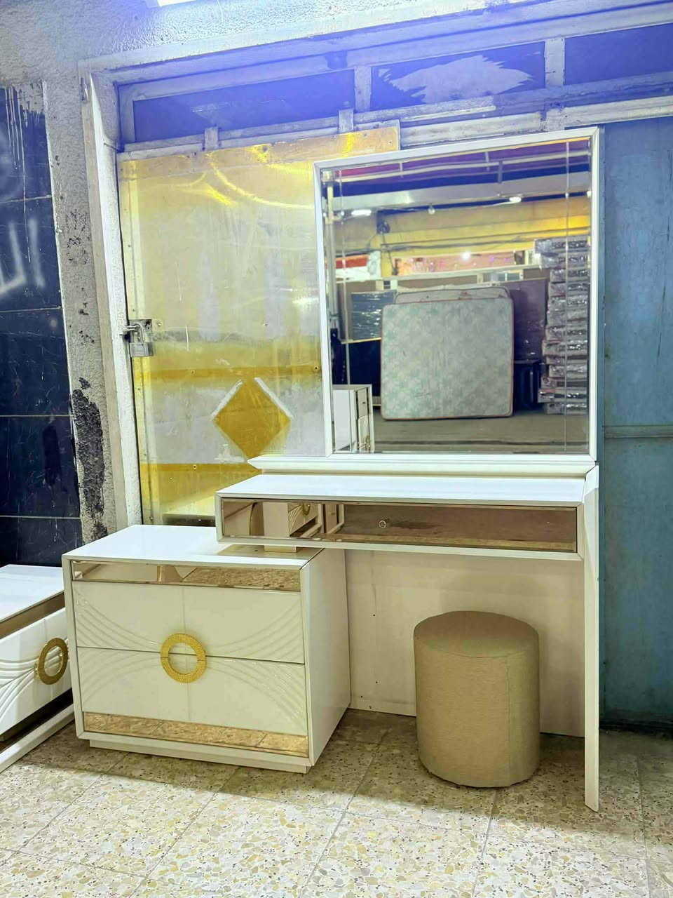 ✨ غرفة تركيه🇹🇷  اصليه صبغ حراري 9 قطع 
 نظام  أبواب دزاين مختلف 
سرير مخزن عملي
جام برونزي اناره شغاله 💥
 ضهر بلوك
 قماش وتر بروف أصلي
✨ نظافة 95/💯
السعر  / مليون و300 السعر ثابت
شد ونقل مجاني داخل بغداد
 توصيل للمحافظات بأسعار رمزية


**إذا كنت صاحب هذا الإعلان وتريد حذفه لأي سبب، رجاءا أرسل رسالة إلى الدعم الفني**