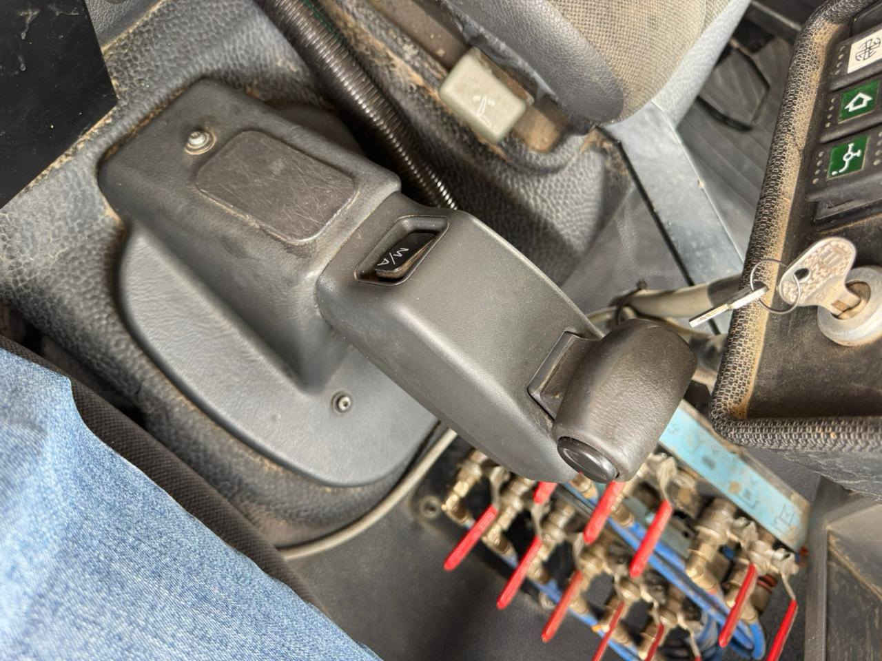 كانسه جديده مامشتغله بالعراق موديل 2017سياره بلاديه قطره صبغ مابيه ٣فرج يمنه اويسره اوجواه فارت غسل بيه شفطه ١٠٠/١٠٠شفط اوكنس سياره مكفوله من كلشي مكاني بغداد الكرخ ***********
