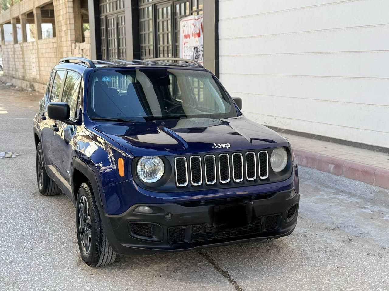 السلام عليكم جيب رانجيد  سبورت موديل 2018 وارد امريكي بيها فقط شبرين صبغ بل جاملغ الخلفي والباقي مكفوله بدون أرباك محرك 2400 ما مفتوحه ماشيه 95 رقم بغداد انكليزي بأسمي سعرها 107وبيها مجال 
***********
