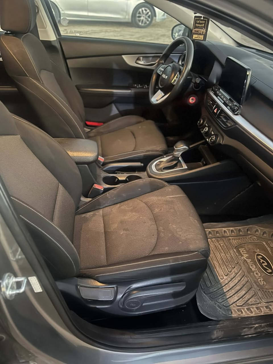 السلام عليكم اخوان للبيع فرتي موديل 2022 امريكيه بيه جاملغ وبنيد وشبر بل دوسه فقط ولباقي كفاله عامه كلش جديده كير اي تي موصفات معروفه مكان بابل معروضه 145 وبيه مجال لشراي رقم تليفون ***********
