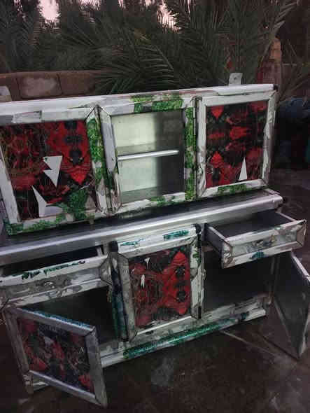 كاونتر سنكي وملحق قطعتين متر ونص للبيع  الديوانيه المهناويه  السعر 120 التواصل ***********
