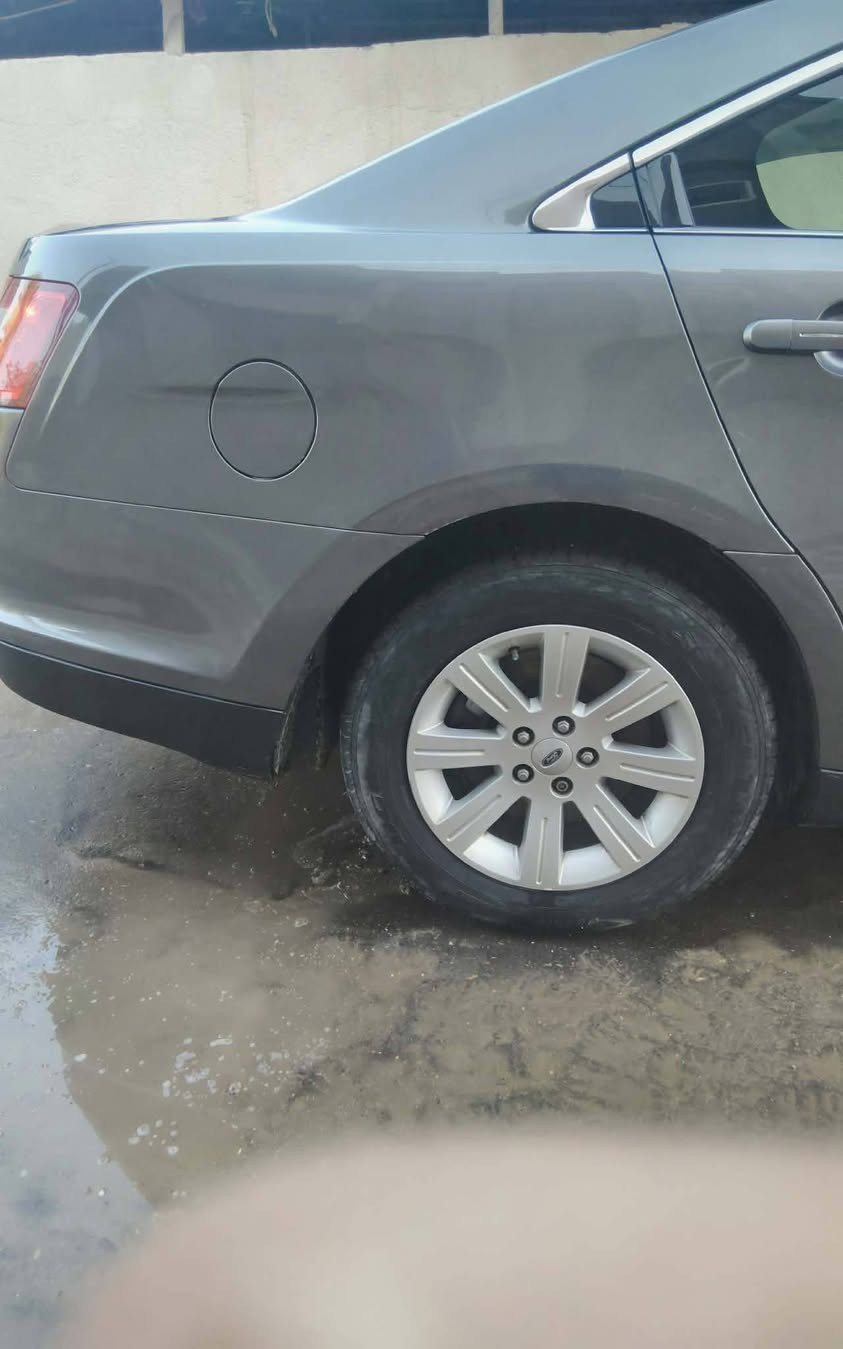 فورد تورس 2011
رقم سليمانية 
 وارد امريكي قطعه وحده كلين مال وارد
گير محرك جديد
السيارة مال جناي خير من الله بس تشغل وتطلع
تحويل مباشر بأسمك رئساً
95$
*********** واتساب متواجد ايضاً
