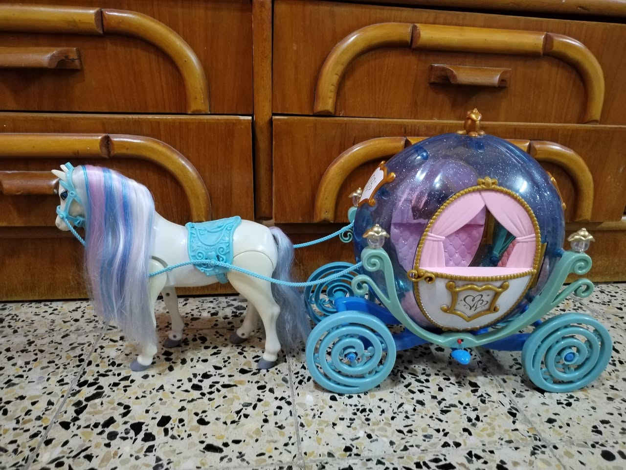 لعبة حصان سندريلا الأصلي
الباب ينفتح السعر ٢٢


**إذا كنت صاحب هذا الإعلان وتريد حذفه لأي سبب، رجاءا أرسل رسالة إلى الدعم الفني**