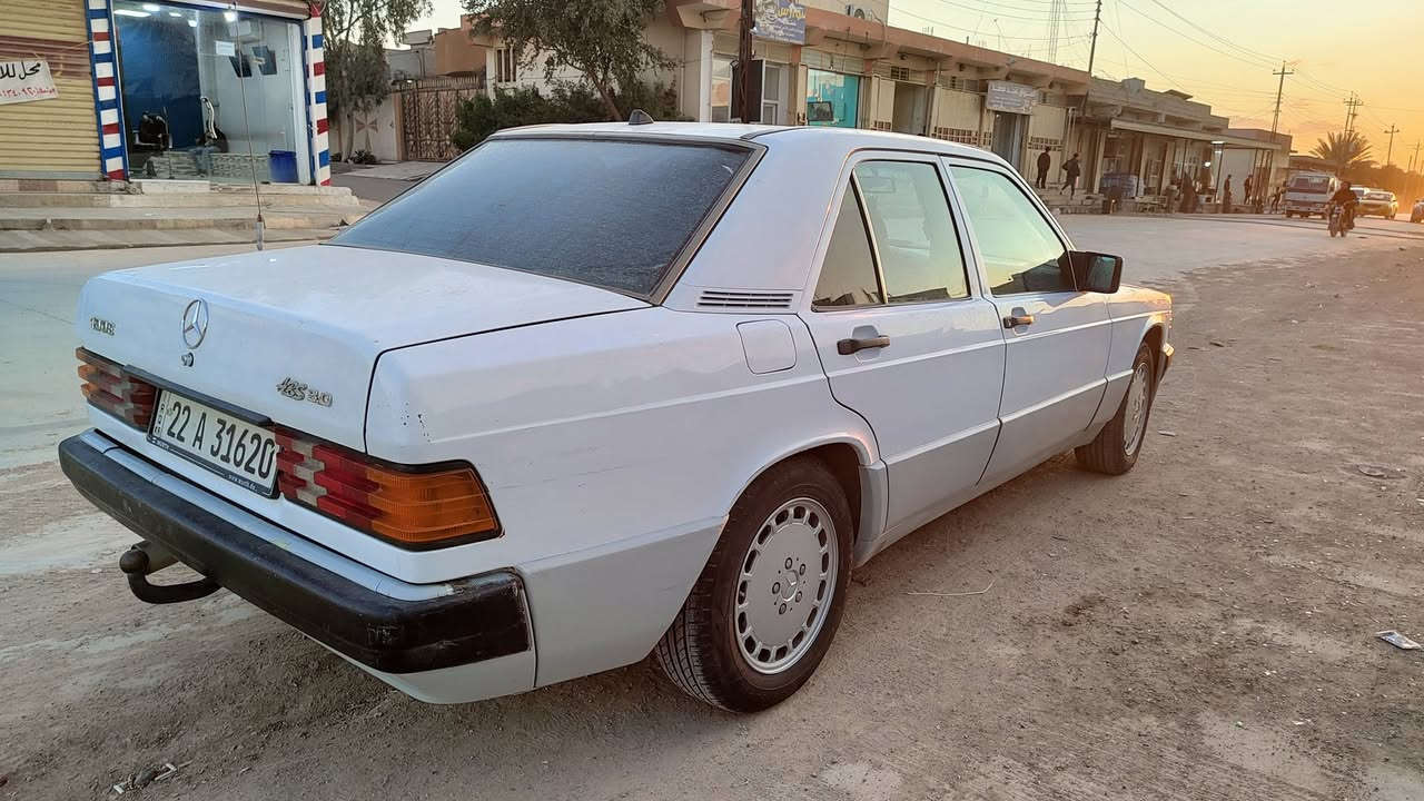 سلام علیکم
مارسیدس 190  ‌مودیل 1990
 بیها قطعتین صبغ 
سیارە بلادیە بدون تعمیر 
محرک ونجي ستە سلندر 
تبرید شغال ثلج  
ABS
سلایت 
دواخل نیلي نظیف 
تخم تایر جدید 
دبلات لویات فلنجات دسکات کلهن مبدل جدید 
سیارە رقم اربیل وکالە باسمي 
شرط تحویل 

مکاني کرکوک 
***********
*********** واتساب
