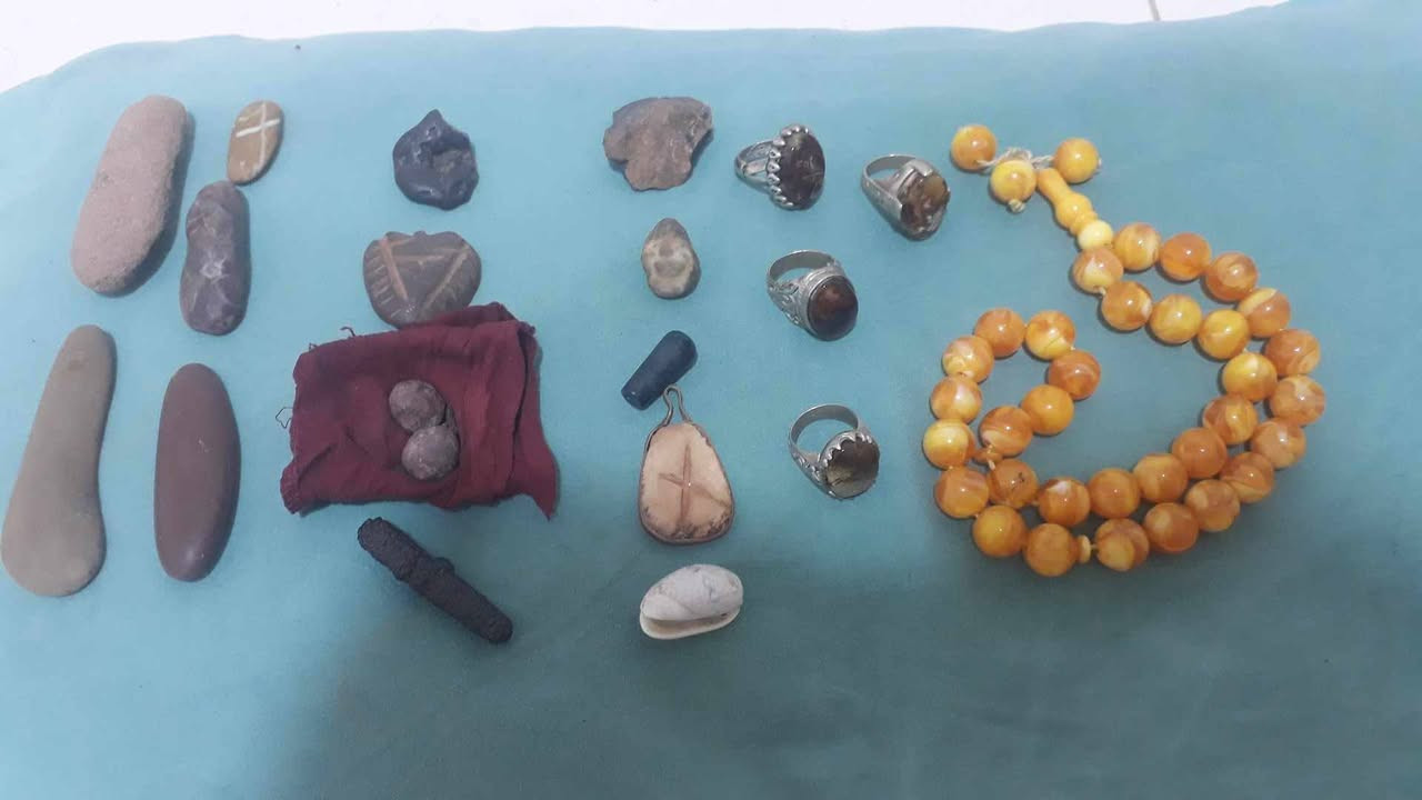 السلام عليكم كلهن قديمات ابيعهن جمله كلهن اليريدهن يراسلني والعنده عقيق يماني اصلي اراوس وياه شرط يماني اصلي قديم


**إذا كنت صاحب هذا الإعلان وتريد حذفه لأي سبب، رجاءا أرسل رسالة إلى الدعم الفني**