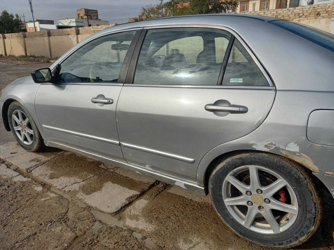 التفاصيل داخل الصور
