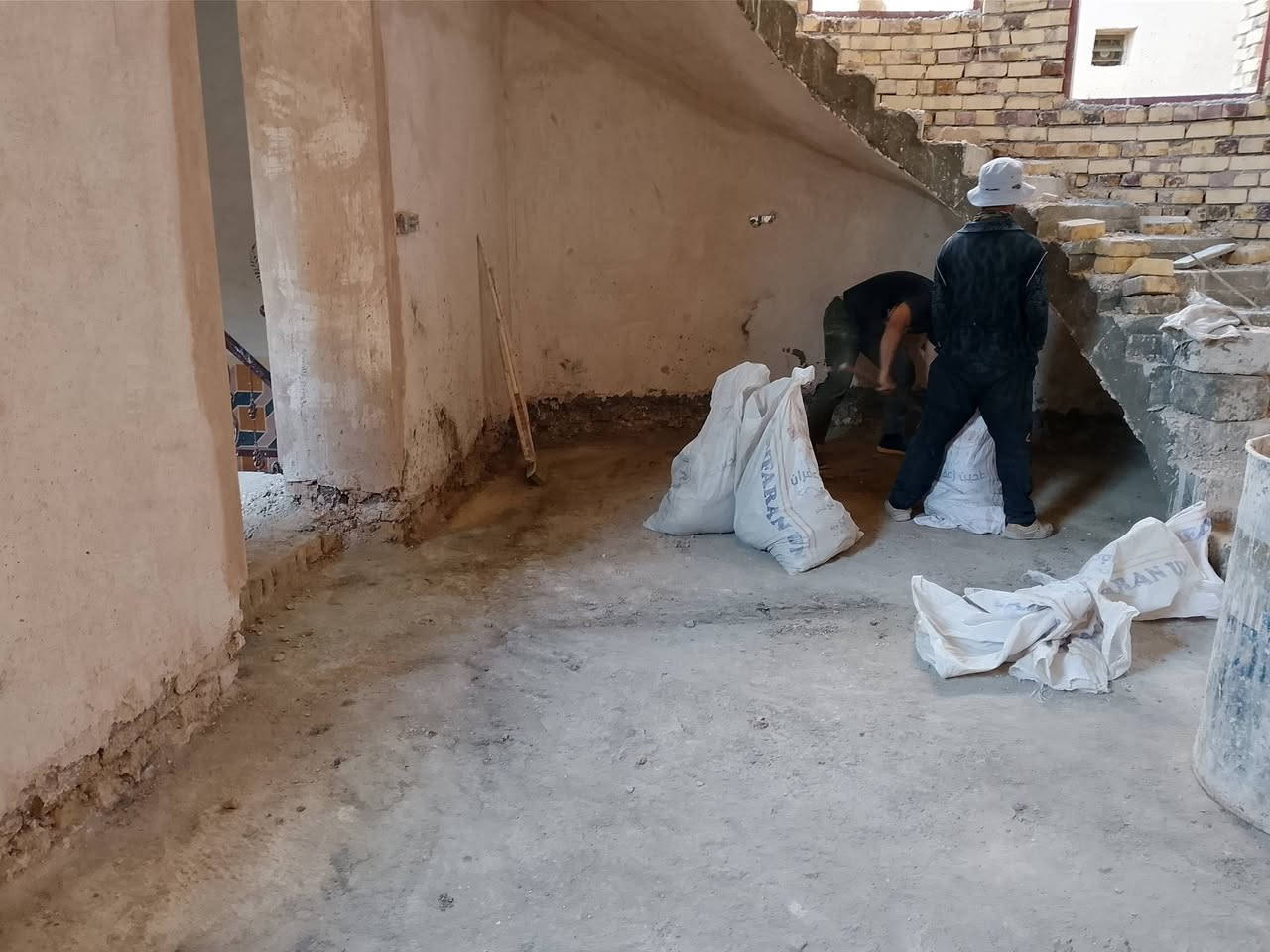 سلام عليكم متفرغ حالين
تصعيد مواد/حفرسبتنك/تنضيف انقاظ /إعادة ماستك 
#ماسنجرماعندي 
***********اتصال مراسله واتساب 
واذا اكوخلفه بناء اولبخ اوتطبيك استمروياه يكون افضل
