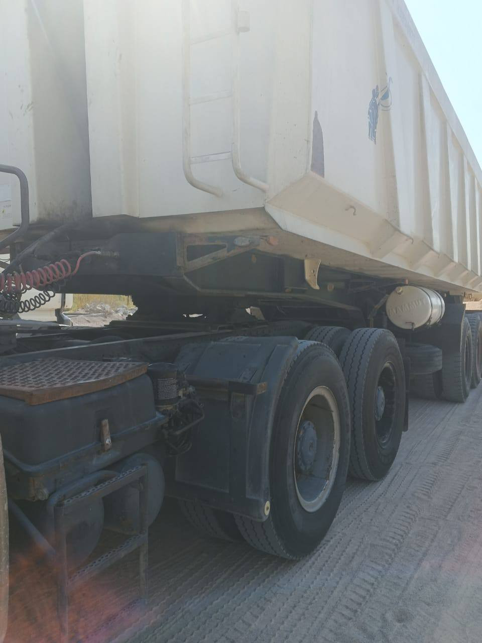 سلام عليكم  عرباين عدد 2للبيع اومراوس بمواد ***********
