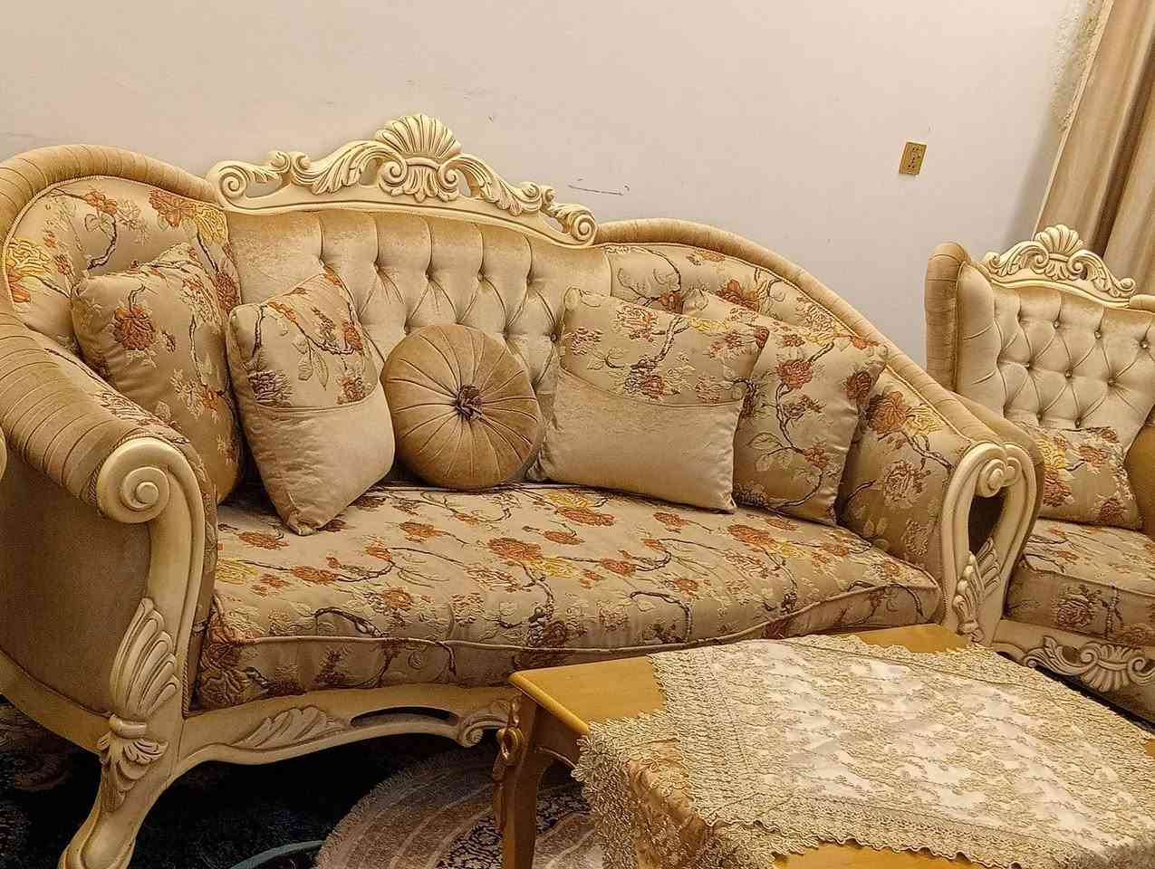 تخم زان 10مقاعد سعره مناسب للتواصل ***********
