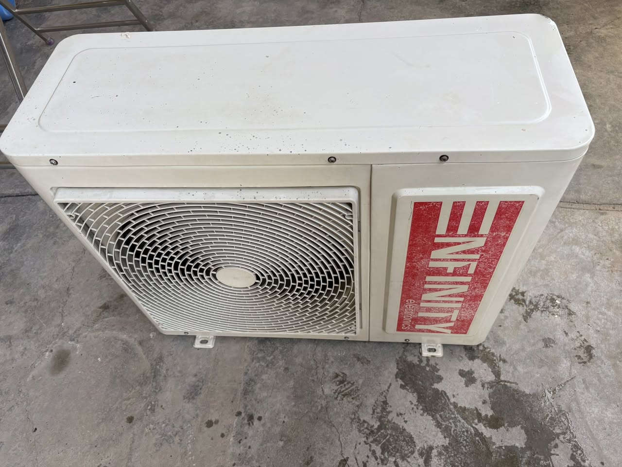 سلام عليكم
سبلت كنتوري أنڤنتي  ثنين ونص طن 
حاربارد سنكل 220 فولت 
BTU-23000
بلادي غازه محجوز   R-22 
نظيف جدا ظمان 10 أيام
السعر  ٥٠٠ الف
بغداد حي الجامعه
***********
