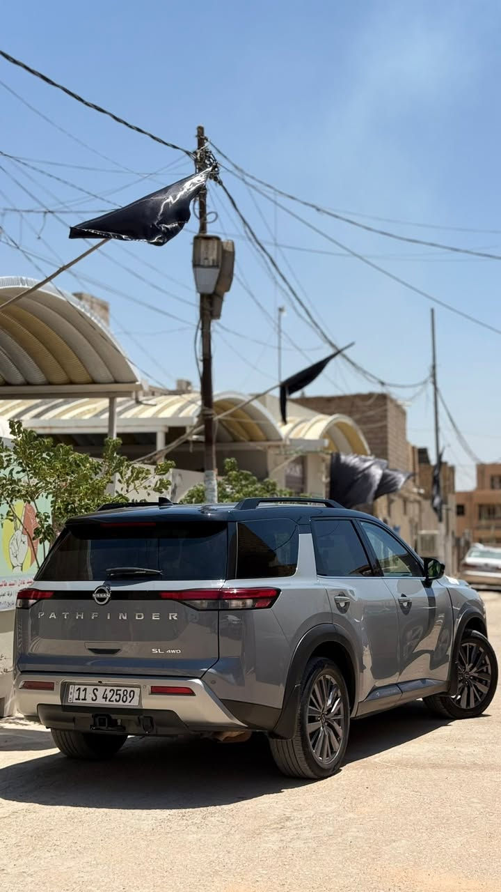 🚗 NISSAN PATHFINDER SL PLUS VIP 4WD - 2024
رقم بغداد شهداء ب اسمي بدون ورثة 

السعر 290$ وبيها مجال اكو بيها ملاحظه بسيطه ينزل من سعرها 

رقم الشاصي - 5N1DR3CDXRC214430

🔹 المواصفات الأساسية:

- المحرك: 6 سلندر 3.5L

- القوة: 284 حصان

- العزم: 351 نيوتن متر

- الجير: أوتوماتيك 9 سرعات نوع ZF

- عدد المقاعد: 7 ركاب

📌 الحالة:

السياره حادثها شبه كلين طعجه ب البنيد وباقيه مامصلحه مثل ماتشوفون ب الصور 

 السيارة نظيفة جداً (قطرة صبغ ما بيها)

🔥 المواصفات (SL Plus VIP فل كامل):

🎵 الأنظمة الترفيهية:

- نظام صوت BOSE (13 سماعة)

- شاشة لمس 9 إنج

- Apple CarPlay + Android Auto

- شاحن لاسلكي

- منافذ USB + AUX

🛋️ الراحة والداخلية:

- مقاعد جلد VIP

- تحكم كهربائي للمقاعد

- مقاعد تدفئة

- ستيرن تدفئة

- تبريد/تكييف ثلاثي (3 Zone)

- بصمة تشغيل + بصمة 4 أبواب

- تشغيل عن بعد

🛡️ أنظمة الأمان:

- رادار أمامي (تحذير + الحفاظ على المسار)

- رادارات جانبية (نقاط عمياء)

- رادار خلفي

- حساسات أمامية + خلفية

- كاميرات 360°

- مانع انزلاق + ABS

- نظام الثبات الإلكتروني

⚙️ أنظمة القيادة:

- Drive Modes (Eco / Normal / Sport / Snow / Off-road)

- كروز كنترول

- Auto Hold

- هاند بريك إلكتروني

- Auto Start / Stop

📦 الإضافات:

- فتحة سقف بانوراما

- باب خلفي كهربائي

- إنارة LED أمامية وخلفية

✨ سيارة استخدام خفيف، جاهزة وما تحتاج شي

السعر 290$ وبيها مجال اكو بيها ملاحظه بسيطه ينزل من سعرها 

📞 للتواصل: ***********

مكان السيارة : الديوانية
