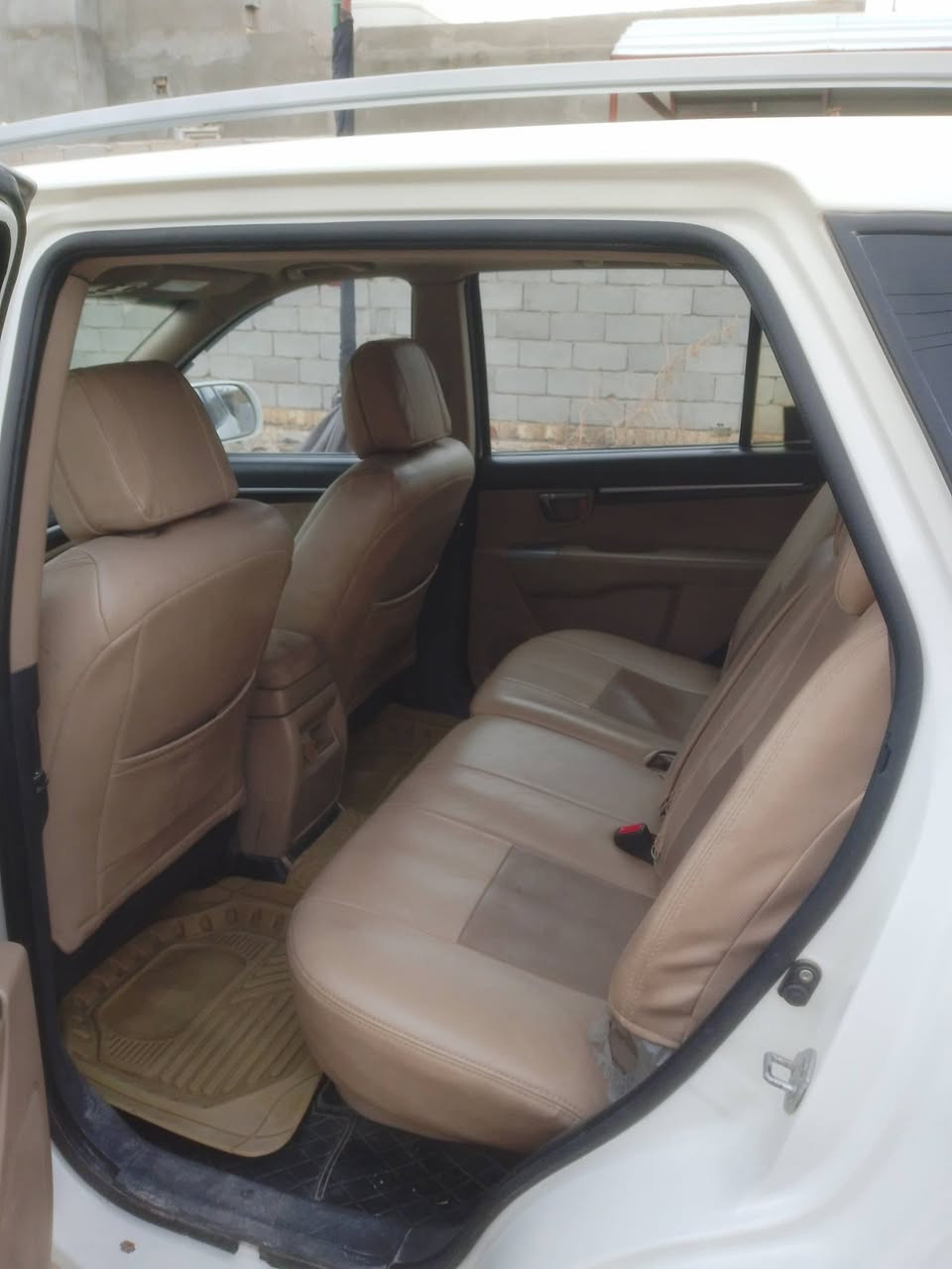 سياره سنتافيه واردخليجي 2011 للبيع مكفول كير مكينه اربعه سلندر  تبريد تدفئه السياره باسمي تحويل ثاني يوم السعر 140 وبيه مجال رقم بغداد للاستفسار الاتصال
***********
***********
