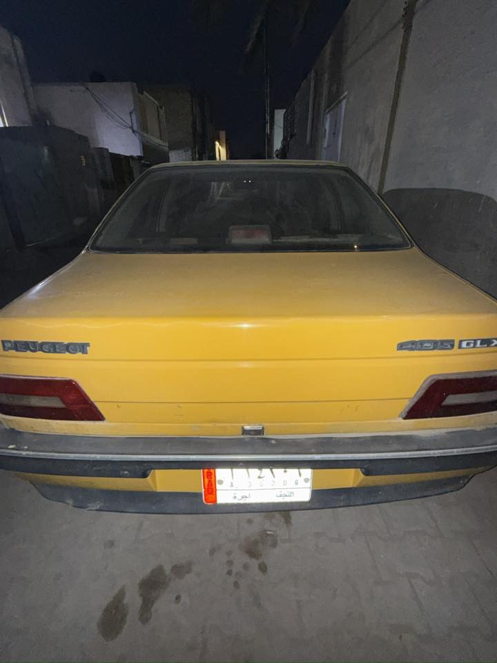 السلام عليكم
بيجو ب 405 بارص 
بيها ضربه بالجاملغ
كل شي موضح في الصور 
رجاءً الشراي يتصل على 
الرقم *********** 
السعر 27 وبيها مجال للطيبين
