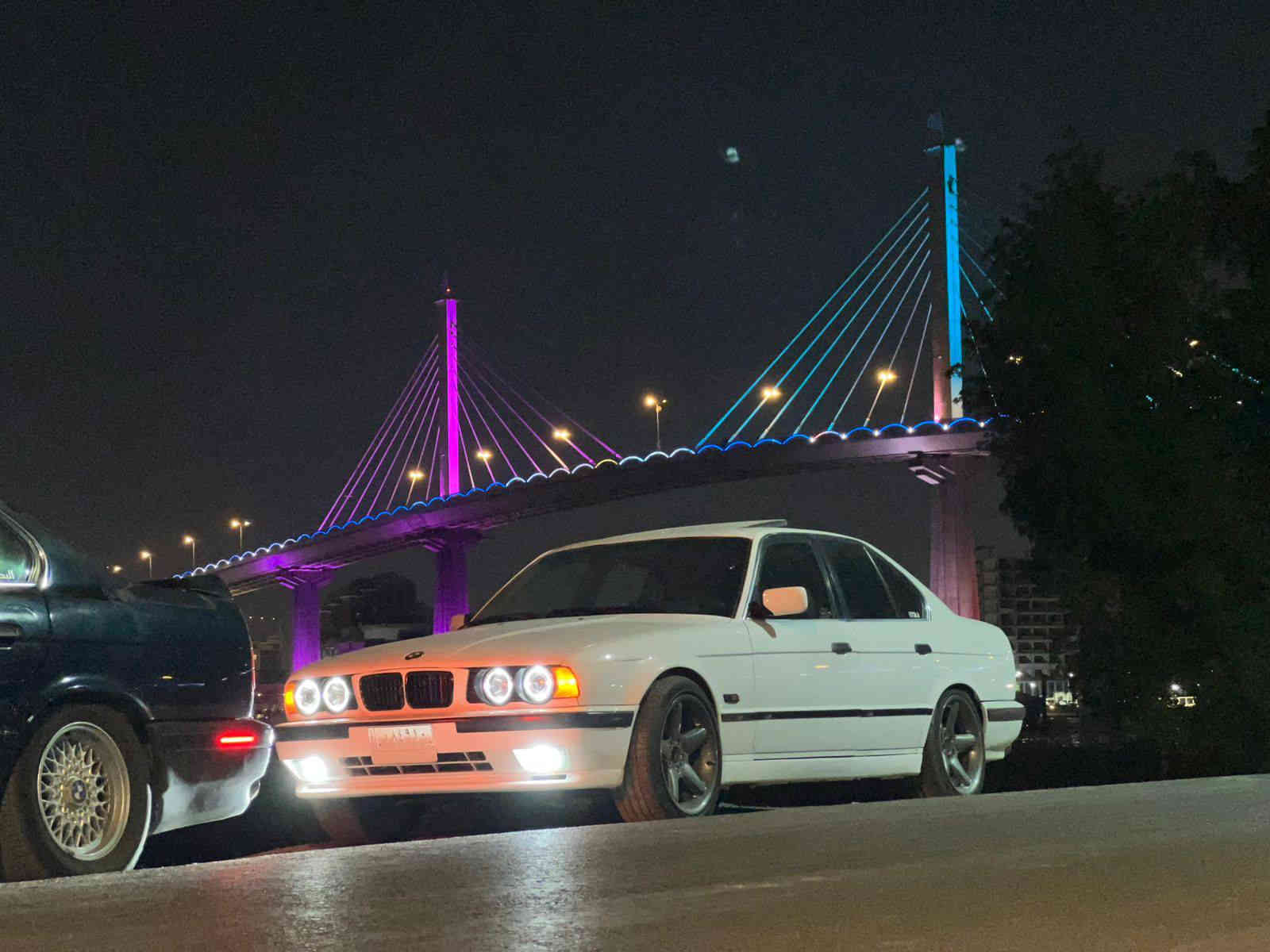 السلام عليكم 
للبيع 525 كيرعادي رقم بغداد سنويه منتهيه
راعيها موجود وعندي وكاله عامه شرط تحويل 
سياره تعمير من صفر كلشش
بدون ضربه صبغ عام جماليه
كلشي بيها جديد
سستم كامل وارد
محرك وارد وكير
دعاميات ام ويل شنايزر  ١٨ اصلي
غرفه وارد جديده سلايت جديد 
حداديه جديده 
اكسل 3.23
منضومه زنون كامله ولايت ديبو اصلي
السعر ٧٥ بيها مجال بسيط 
***********
