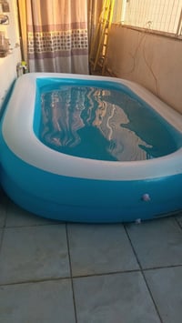 مسبح • جديد • استعمال مرة وحدة