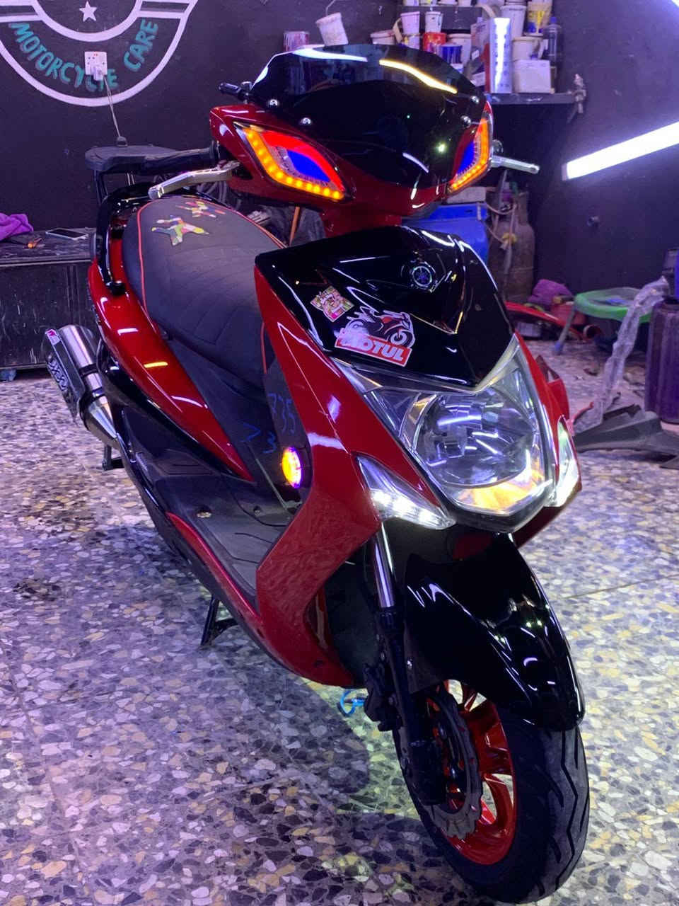 سكنس لد يباني ماشيه 21 الف درجه جديده زيرو بعدها بيها تزويد اكلاجات صلانصه ويلاكب مال شمعه ابريد خلافي دسك درجه كفاله عامه مكان بغداد شعب ***********
