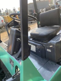 اللبيع رافعه  2 طن جب عالي كير اوتامتيك  كاز جاهزه العمل كل نقص مابيه ...