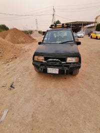 موديل ١٩٩٥ • زيتوني • دفع رباعي