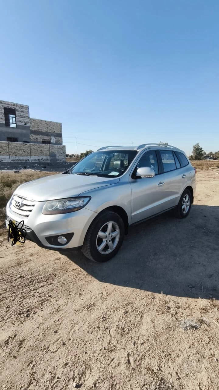 السلام عليكم سنتافي2012البيع
متومه رقم شمالي طبق الاصل على رقم شاصي
شرط حاسبه حصت كاز بكل المحافظات
فول عده الفتحه 7راكب مقاعد جلد تدفئة تبريد 
مقعد السائق كهربائي محرك كاز بلادي مودات قياده 
حداديه جديده 
تخم تاير جديد
السعر 55وبيه مجال 
***********
