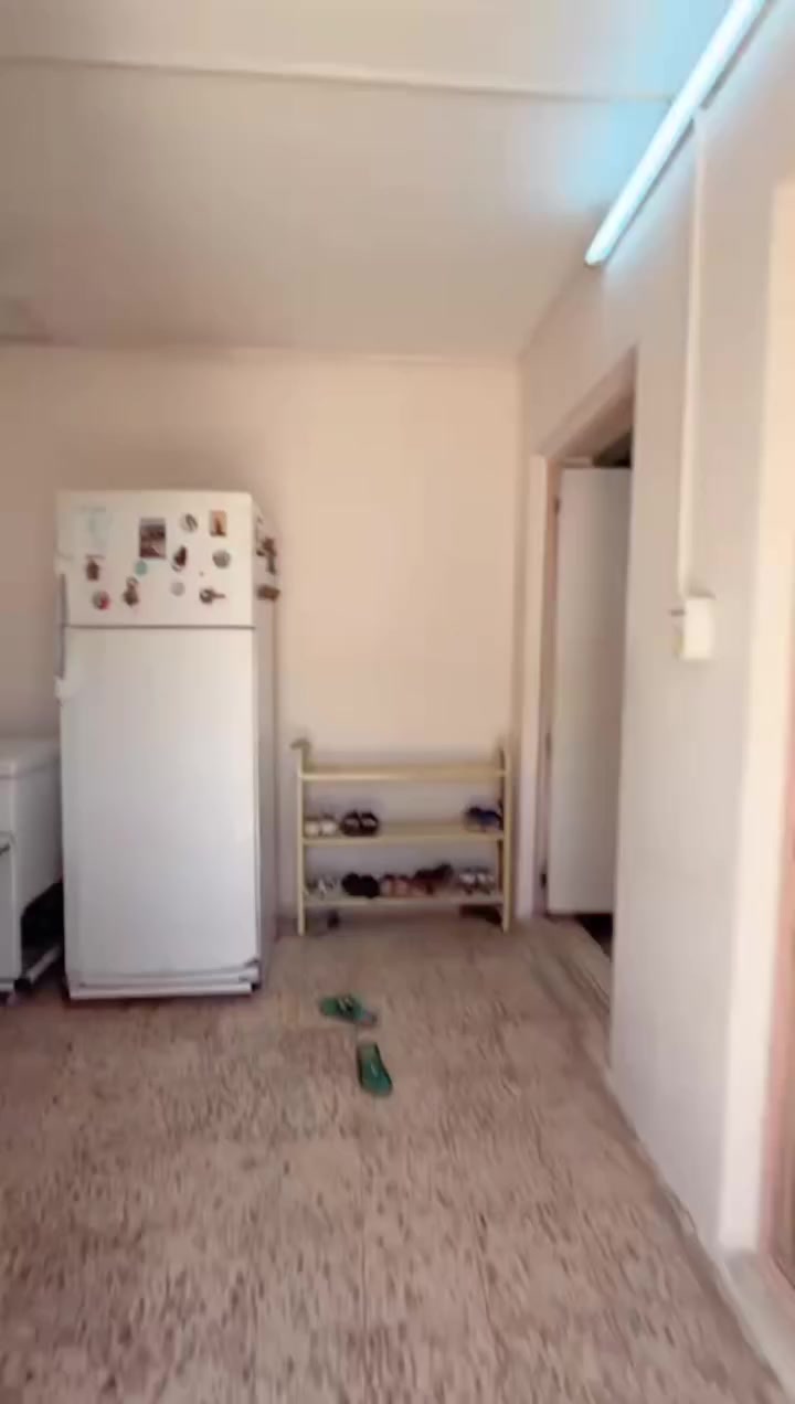 📣اعلان ٦٥٧📣

#شقة_للبيع تلفزيونية طابق ثالث 
. 
📍الموصل /حي الخضراء قرب مدرسة الزيتون
🏛مساحة 165م
. 
تحتوي الشقة: مدخل مطبخ +هول كبير+ صحيات+ثلاث غرف نوم  +مطبخ القديم غرفة+طارمات
. 
نظافة جيدة (السطح معالج بمادة الايزوكام) 
. 
📑سند طابو ملك صرف 2025

⭕للاستفسار عن السعر مراسلة الصفحة
....///...////..///...///...///...///....
🌹👇🏻او  الاتصال عالارقام ادناه👇🏻🌹
       ***********... واتساب+📞
       ***********... 📞
