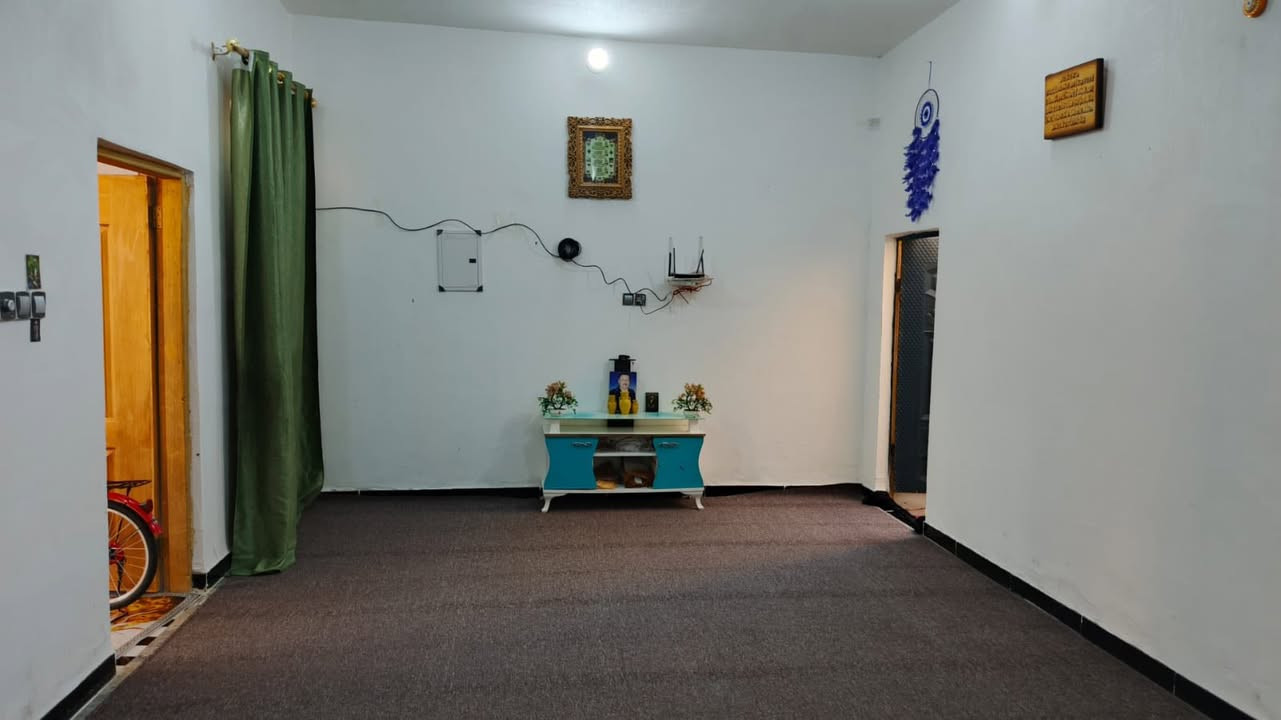بيت زراعي للبيع
مساحه 200

طريق السوك فضليه شارع مدرسه الامام باقر تبليط قريب عل المدرسه 

75 متر عن شارع النازل 

يتكون من غرفتين وصاله كبيره ومطبخ ودوانيه وصحيات داخليه وخارجيه 

البيت بناء بلوك كهربائي عكاده 

سعر 43 وبيه مجال للشراي

لاستفسار والتواصل خاص او على الارقام لتاليه

ابو امير  :  ***********

منتظر حازم :  ***********

نستقبل كافه العروض الطابو والزراعي بيع وشراء في جميع مناطق سوك الشيوخ في مكتب الأمير للعقار  حي الجوادين قرب الصيدليه مباشرتا
