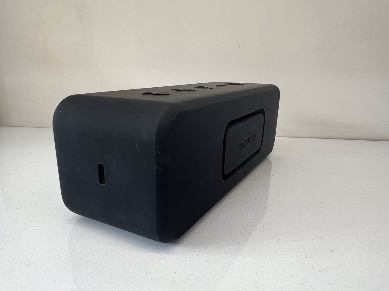 السلام عليكم .. شباب سماعة سبيكر انكر شحن  صوتها حلو بس خنة بسيطة انطيني سعر ويالعافية


**إذا كنت صاحب هذا الإعلان وتريد حذفه لأي سبب، رجاءا أرسل رسالة إلى الدعم الفني**