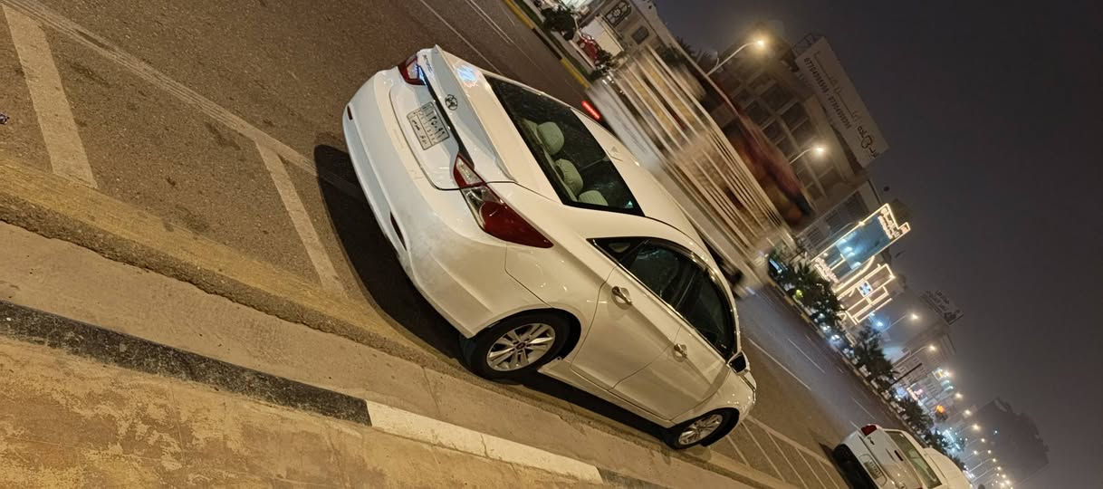 سلام عليكم
سوناتا وارد امريكي مكفوله من ضربه بيه رشات صبغ ليبل واحد حجم المحرك 2400 رقم ذي قار حره تحويل راعيها يمي 

سعر 87وبيها مجال قليل عنوان بصره 

***********
