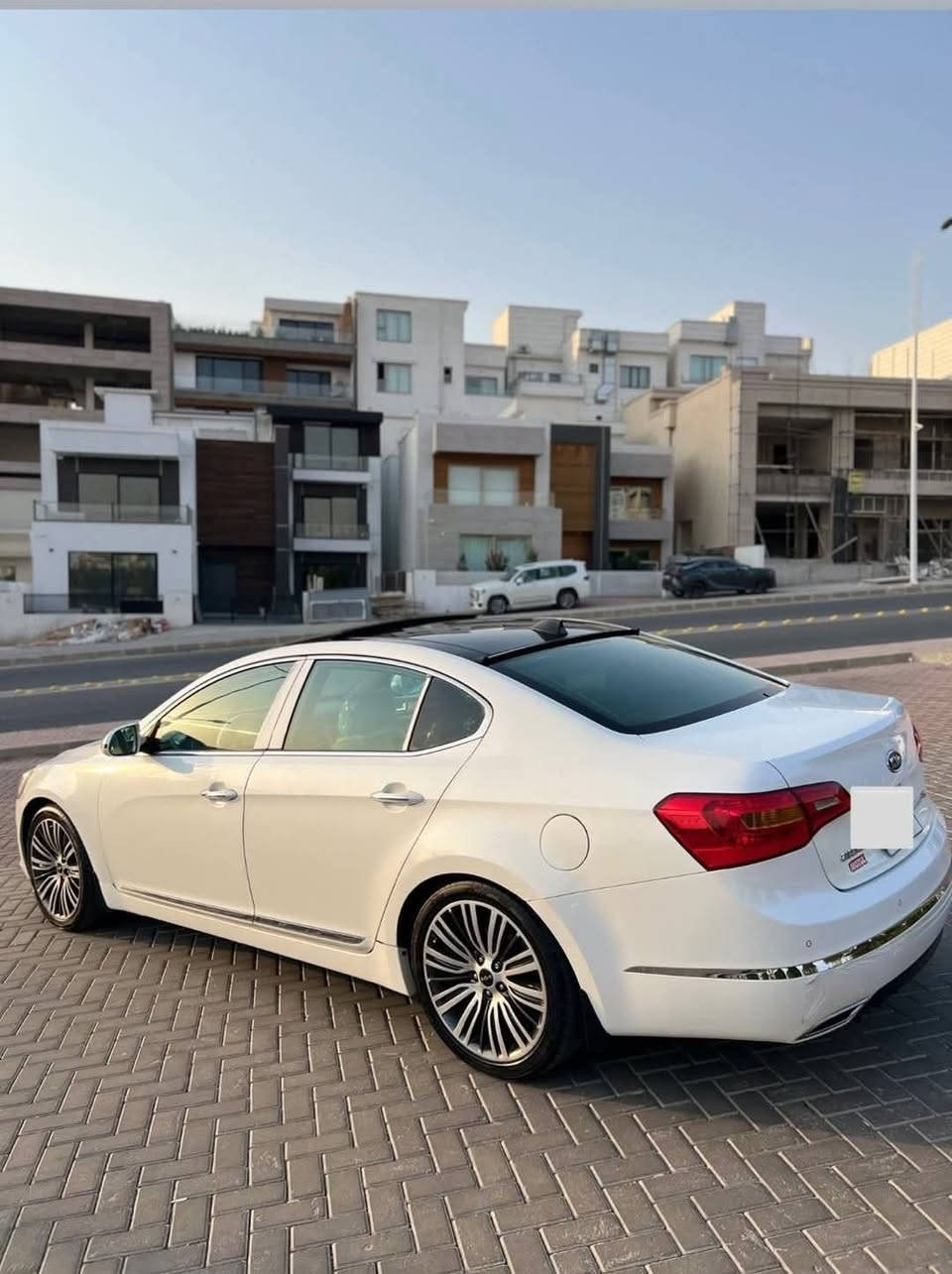 سلام عليكم كادينزا البيع موديل 2012 خليجي فول موصفات رقم أربيل بيها مكانات بارد فقط بدون صبغ محرك وكير وصدر وتبريد كله بشرط تخم تاير جديد السعر 123 وبيها مجال بسيط رقم تلفون ***********
