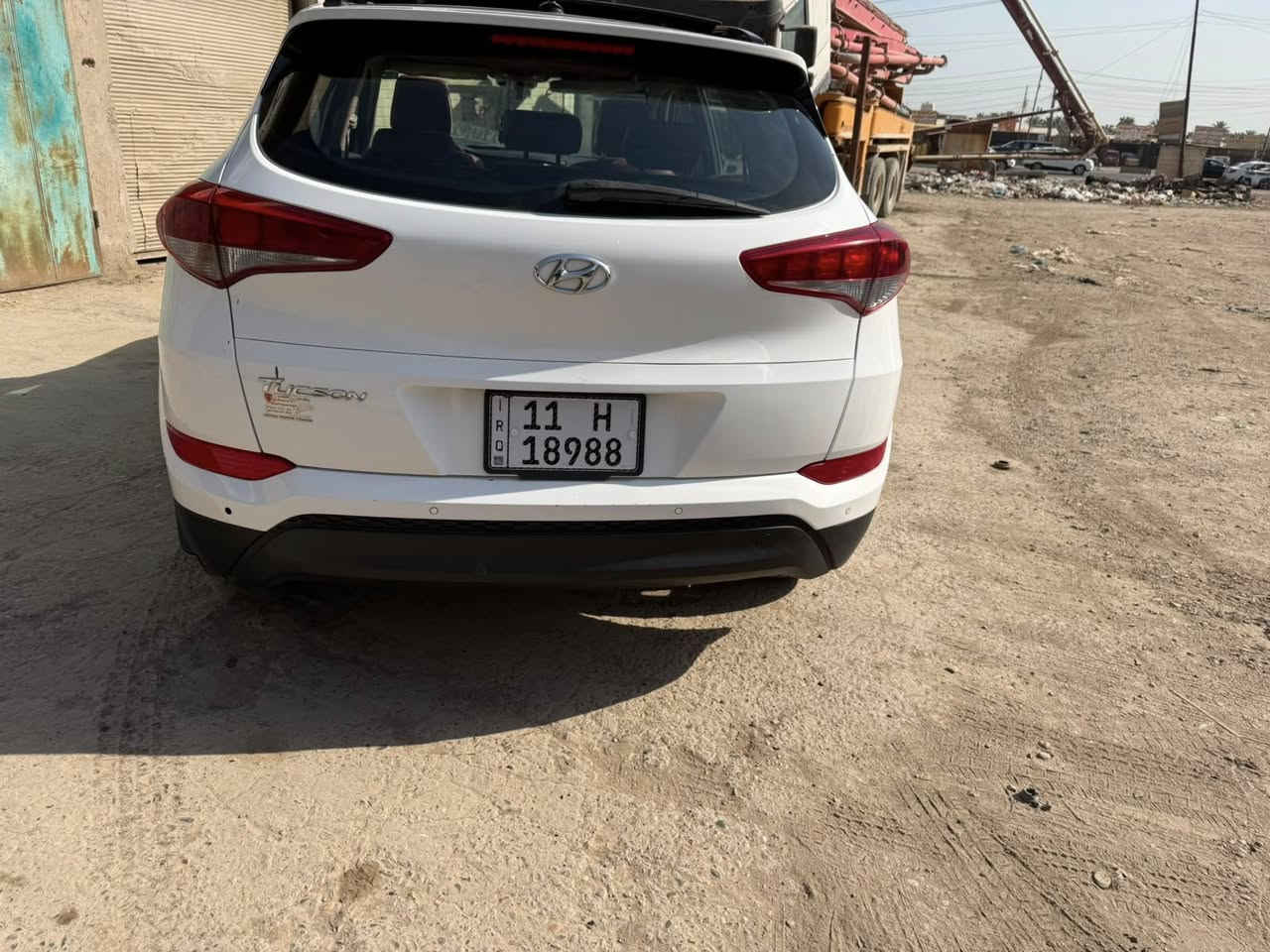 السلام عليكم للبيع هونداي توكسان خليجيه موديل 18رقم بغداد  فول موصفات.   شرط تحويل ابيع عل حادثه شغاله مكينه وكير كفاله ايرباكات بس ستيران طاك ماشيه 76حقيقي سياره سابقن كفاله عامه سعره 125ورقه بيه مجال حك جيه مكاني بغداد شراي يتصل ‭

‭0772 249 9321‬ مكلف بل نشر اعتذر عل مرواس
