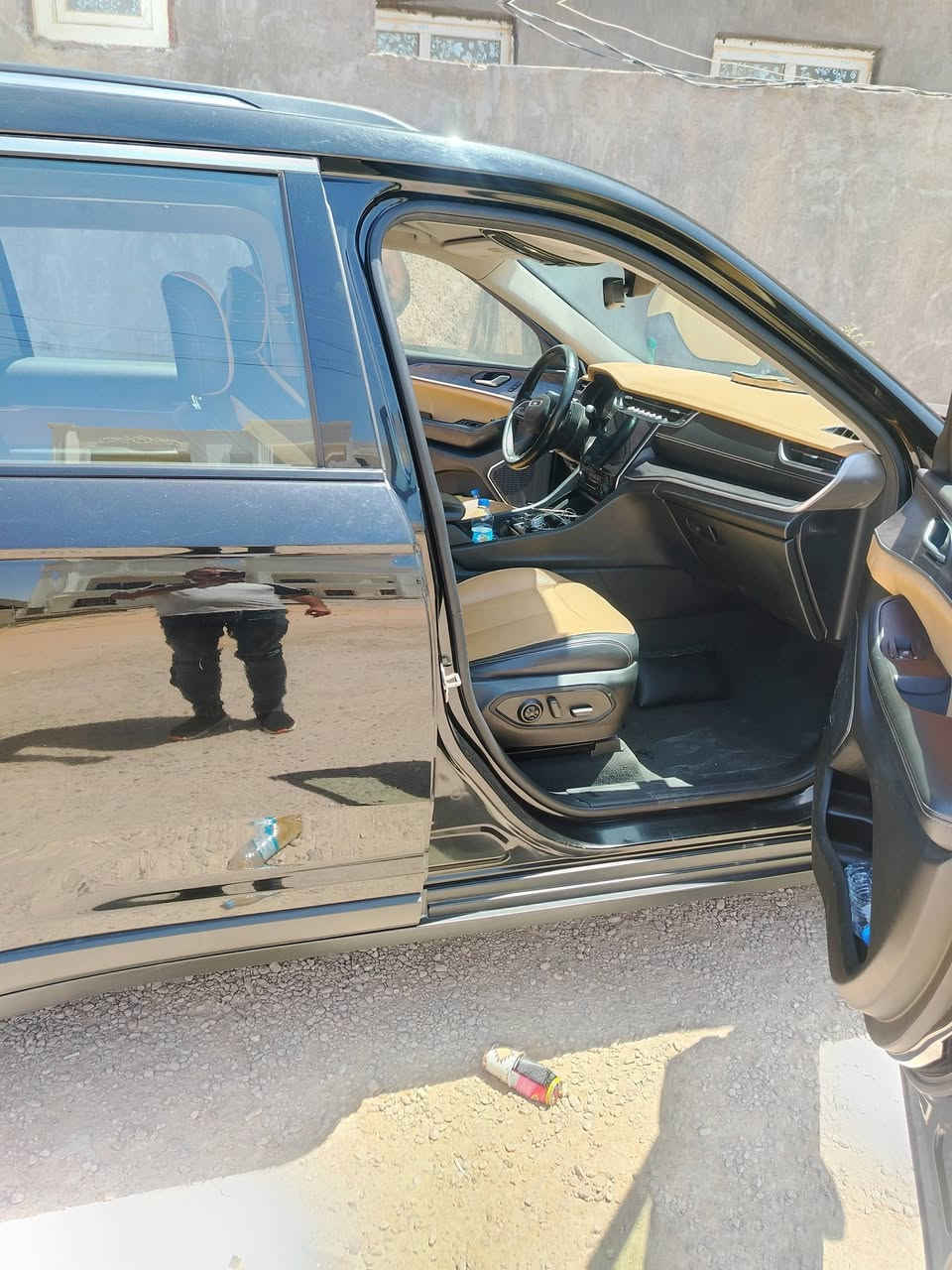 السلام عليكم
للبيع  25500$
 او مراوس بسيارة متجاوز سعرها 10000$
جيب 2022 فول عدا الفتحه
ضرر جاملغ وباب مبدل بلادي
بدون بجم بدون لغود 
ماشيه ٦٨ الف ميل
رقم بغداد
عنوانها بغداد العامرية
هاتف ***********
