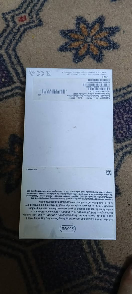 السلام عليكم شاحنه ويتفونو كيبل وكرتون مال اكس ماكس الاصلي وكاله ما مستخدمه للبيع العنوان البصره سعر 35 ***********
