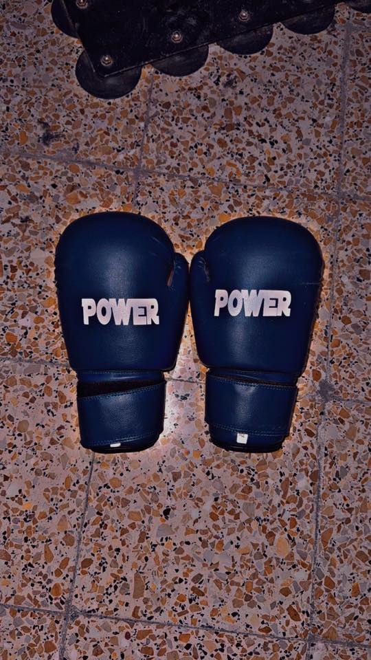 كيس ملاكمه ستاند + كفوف ملاكمه للبيع نضيف كلش للاستفسار الاتصال بالرقم ***********
