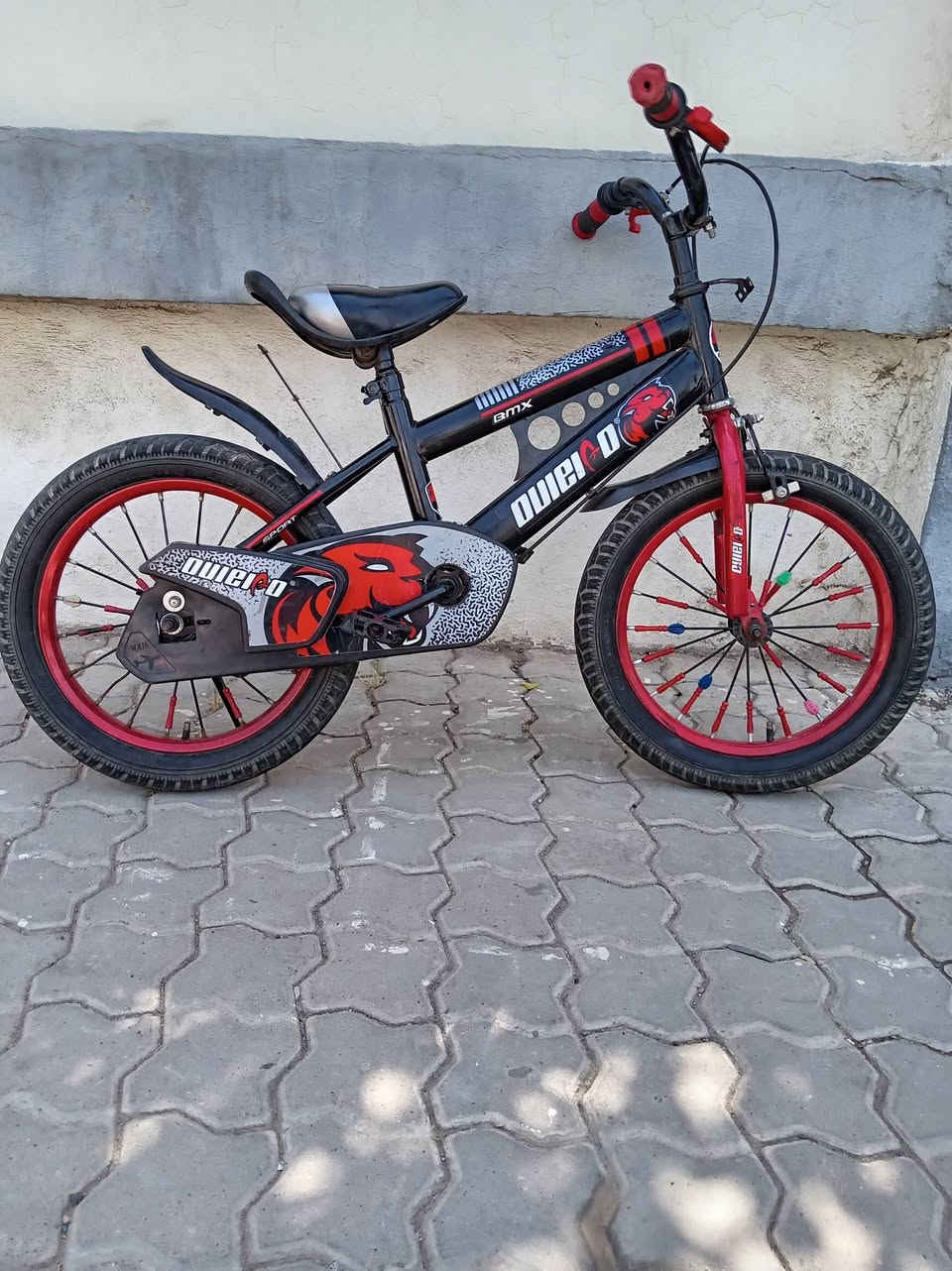 بايسكلات اثنين حجمهن 16 جاهزات ما بيهن عيب سعر الواحد 35 الف العنوان كركوك روناكي الرقم ***********
