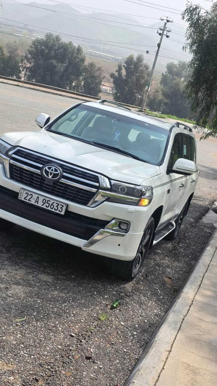 تۆیۆتا لاندگرۆزر مۆدیل ٢٠١٦ هەشت پستنت سبوغ عام فول مواسەفات پێش كەپس گێڕو مەكینەو تەبرید تەحول غرامە بەشەرت ***********واتس ئەپ و ڤایبەری لەسەرە یان *********** بۆ زانیاری پەیوەندی بكە كويسينجاك, أربيل
