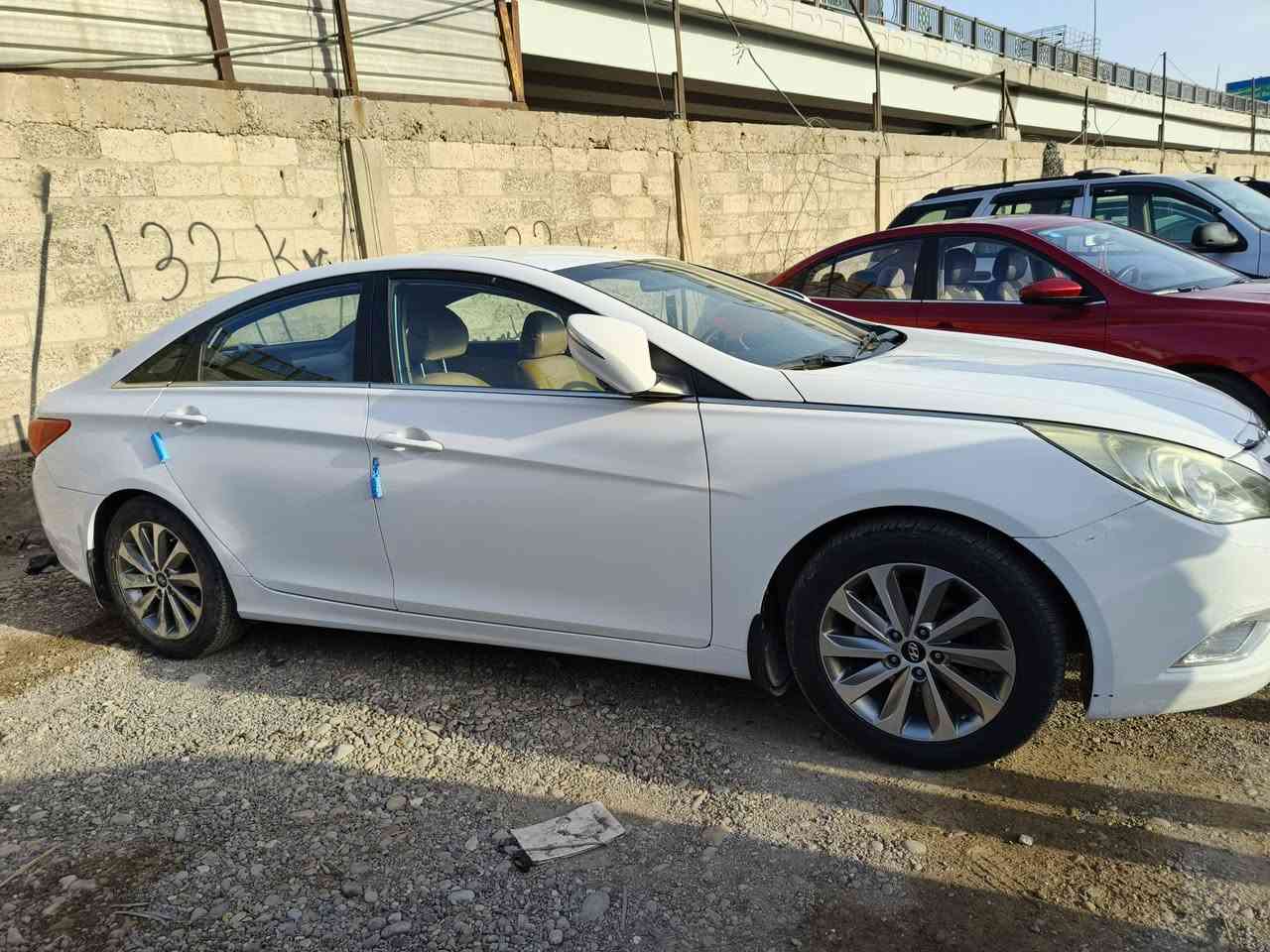 سوناتا خليجي ٢٠١٤ مكينه ٢٤٠٠ دوش مجفت رقم بغداد 
بيهة طخات كما موضح بالصور 
مري شفط 
تحكمات ستيرن 
شفتات كير
كرسي كهربائي 
حساس خلفي 
وباقي المواصفات معروفه 
السعر 130وبيها مجال حك الجية 
مكاني الدورة  ***********
