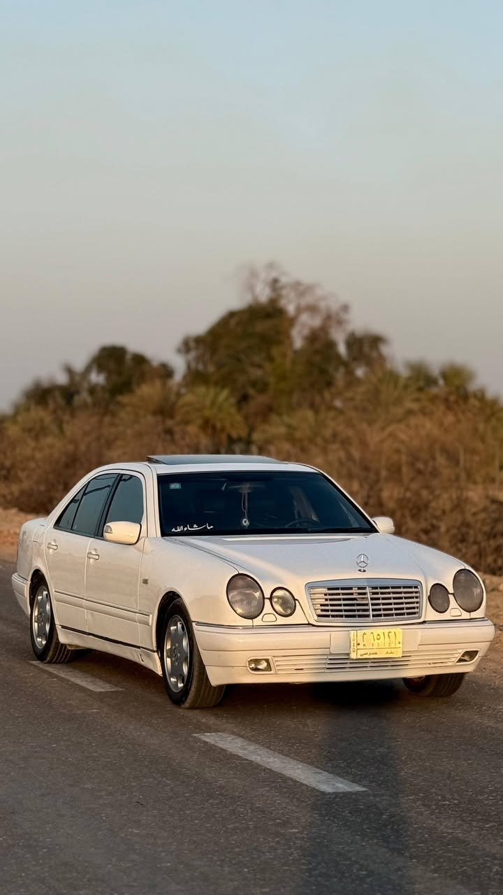 مارسيدس للبيع التفاصيل  داخل الصور ***********
