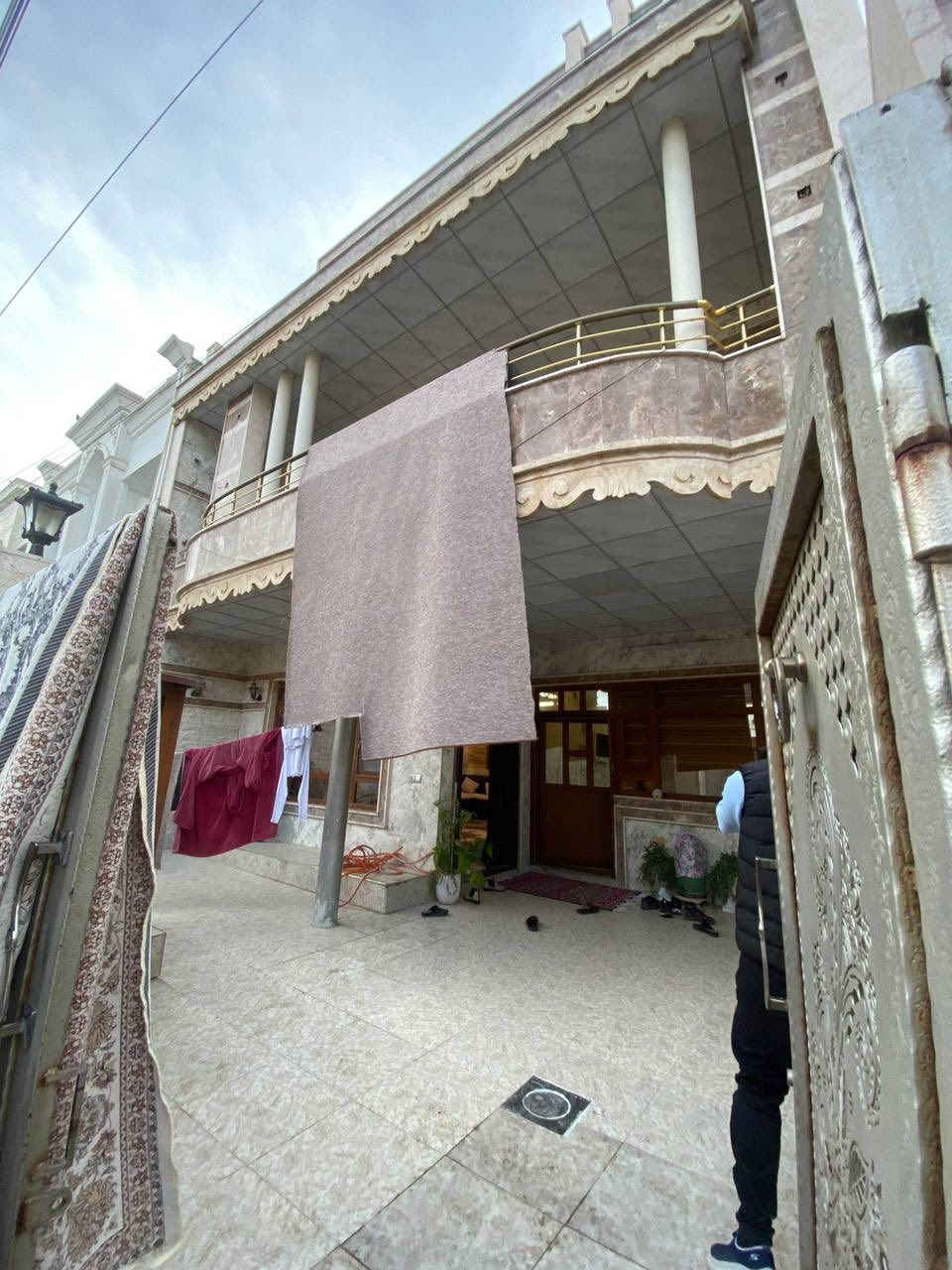 🔸سند طابو يتسجل بإسم اي عراقي
📍أربيل-بيت للبيع 5حساروك 
➖مساحة 175M طابقين 
يتكون⤵️
➖4غرف نوم 
➖استقبال
➖صاله
➖مطبخ
➖مجموعه صحيات
➖كراج

🙋🏼‍♂️-شيروان_للعقارات
☎️📞 للاستفسار والتفاصيل:

***********(واتساب-اتصال)
***********(واتساب-اتصال)
***********(واتساب-اتصال)
————-⸻
🔹 إذا لم يكن هذا العقار مناسب لرغبتكم أو امكانيتكم ، زوروا قناتنا على التلكرام وتصفحوا مئات العروض الأخرى
https://t.me/erbilSh88 👈🏻 سعر هنا
#شيروان_للعقارات

سعر ١٠ دفاتر
