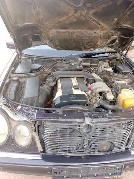 السلام عليكم ..مارسدس أم عيون موديل 98رقم ديالى جديد ...السعر 68..مكاني بغداد للاستفسار الاتصال على الرقم***********
