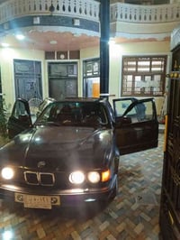 سياره بي ام 730 موديل 1992 رقم بغداد كشنات كهربائي جلد كهربائياته كله ...