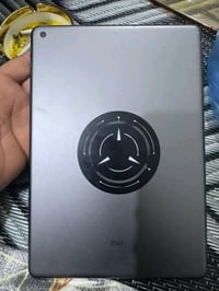 آيباد ٩ • ٦٤ • مكفول