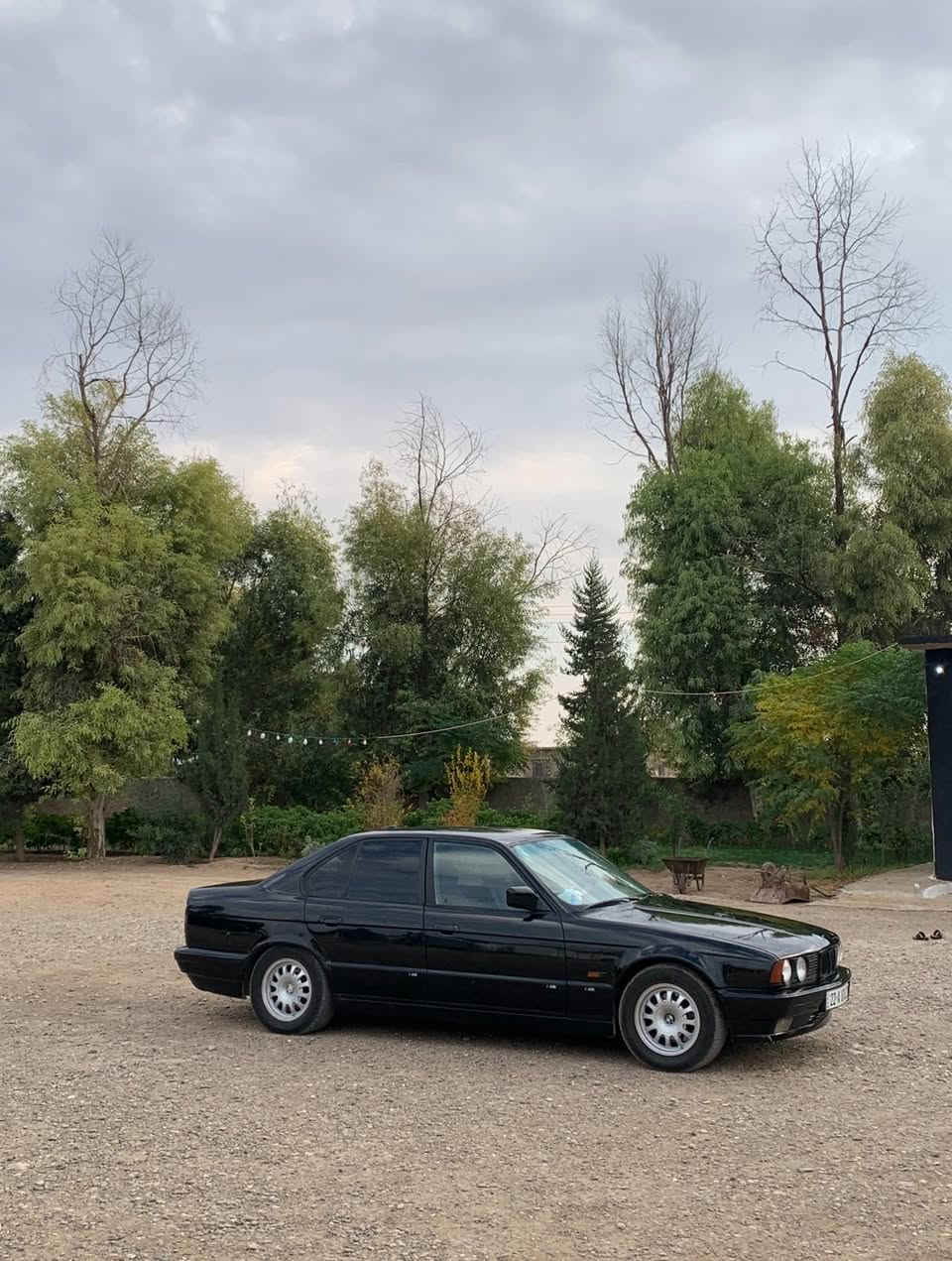 بي ام دبليو
حجم 520i كير عادي
رقم أربيل ألماني
طخم تواير 
صبغ جمالية
أوراق كامله
گير ومكينة مكفولات من كل عيب
السيارة حلوه 
السعر 63 وبيها مجال
 الشراي يتصل ***********
