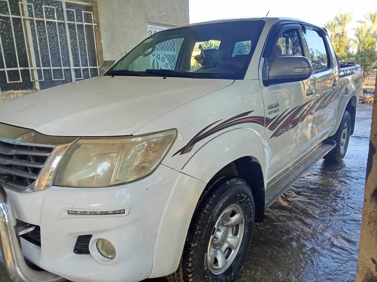 للبيع هايلوكس 2014 رقم دهوك في استفسار *********** المكان بغداد الطارميه
