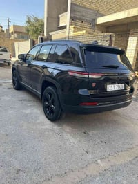 جيب لاريدو 2024  فول لمتدد   حادثها فاتحين غراضها وداخلة بحاوية وراها ...