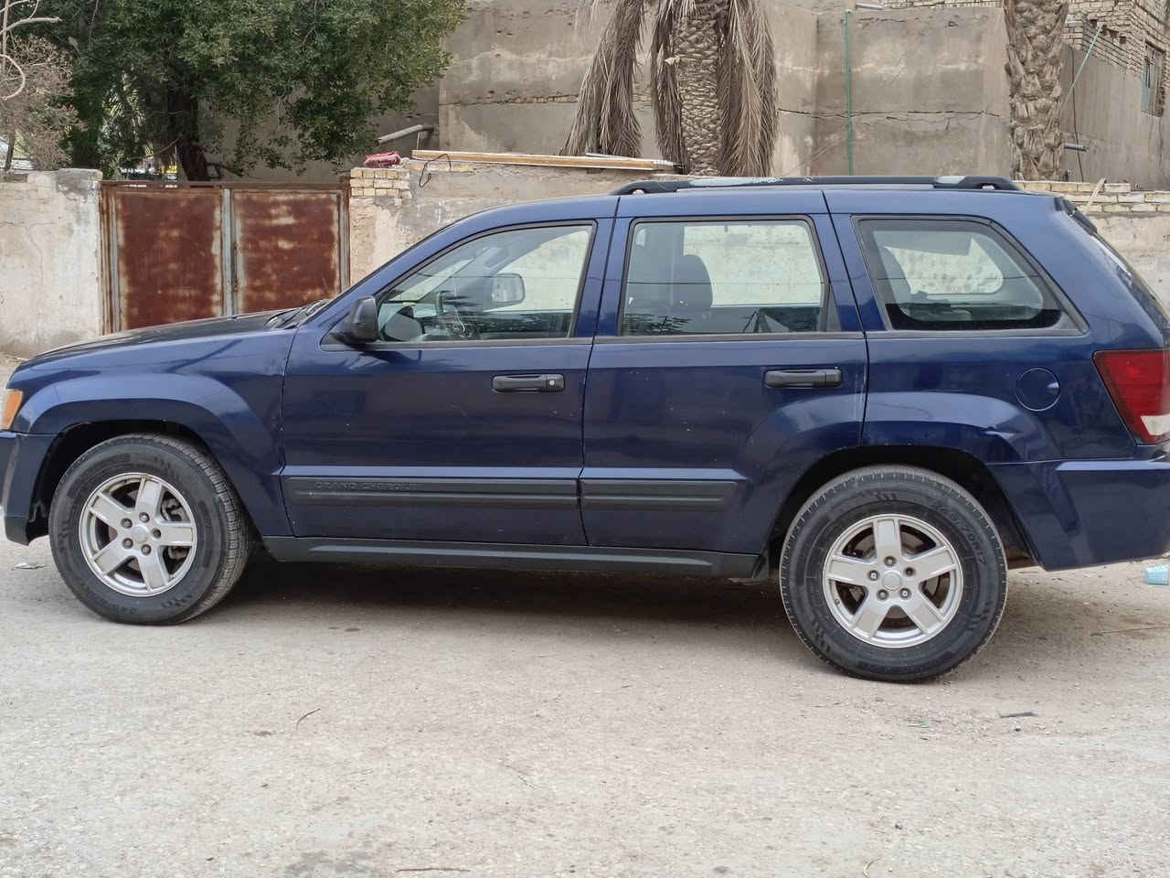 جيب لاريدو للبيع موديل 2005بدون صبغ فقط دعاميات ***********
