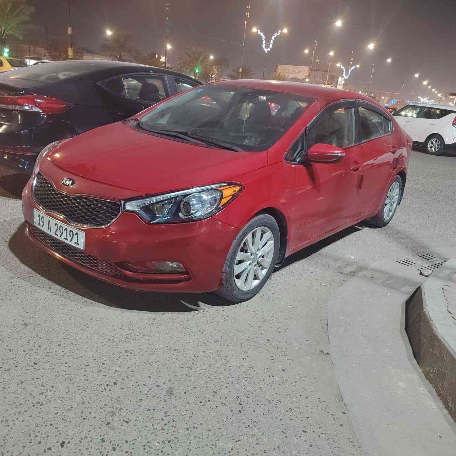 السلام عليكم  ملاحضه السياره ماشيه( 85 الف حقيقي)
فورتي 2015 امريكي السياره داخله كلين بدون صبغ بدون تبديل حادثه دعاميه اماميه بدون دواخل وهنا ب العراق صار بيه طخه ب الجاملغ الامامي وتبدل نفس الون اصلي والقديم موجود والباقي مكفول 
مكينه 1800 ع وضع الشركه برغي ما مفتوح بيه مكفوله
كير اوتو + عادي مكفول
حداديه مصار اسبوع نافضه كله جديد
تبريد ثلج + تدفئه نار
تخم تاير جديد + باتري جديد 
السياره مال جناي رقم كربلاء الدولي  ب اسمنه تحويل ثاني يوم سنويه جديده وهزه كذالك
مابيه نقص برغي كبل للشارع 
السعر 120 وبيه مجال حك الجيه مكانه كربلاء 
***********
